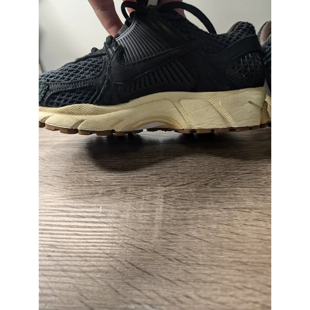 Nike Zoom Vomero 5 Black Sesame White FD0533-010 Women's Size 5.5 Shoes‎
